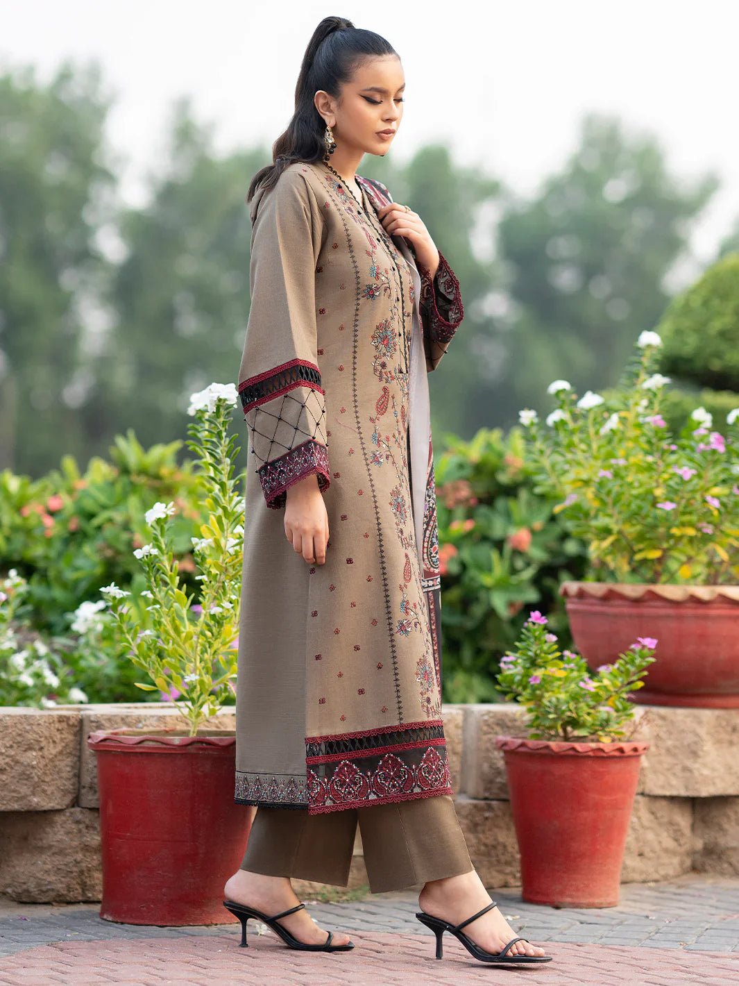 MP617-WINTER 3PC Dhannak Embroidered suit with Printed Shawll