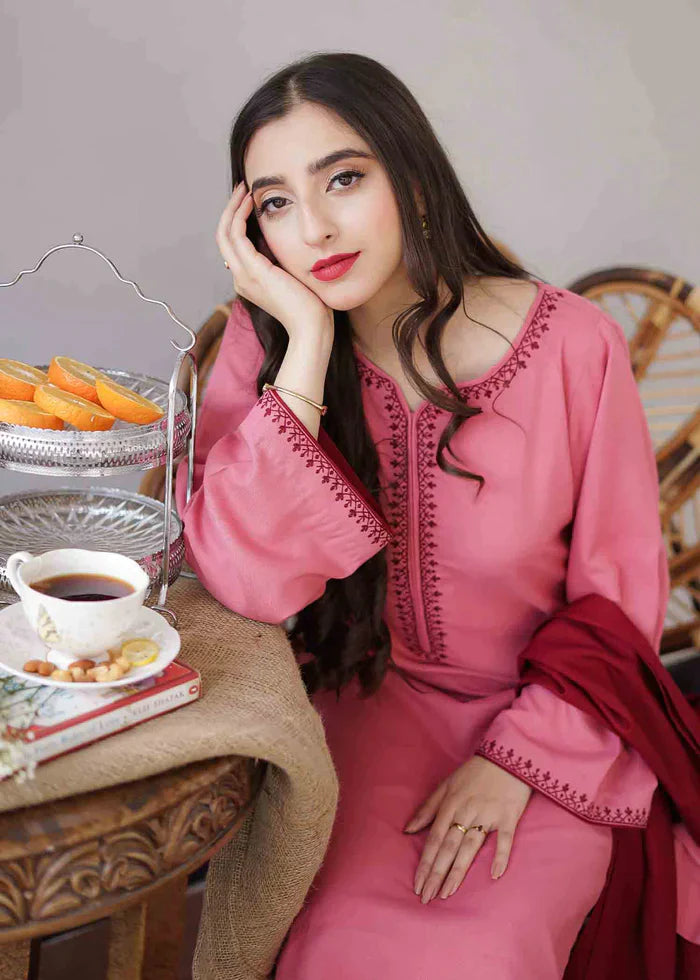 MP502-WINTER 3PC Dhanak suit with Embroidered Shawll