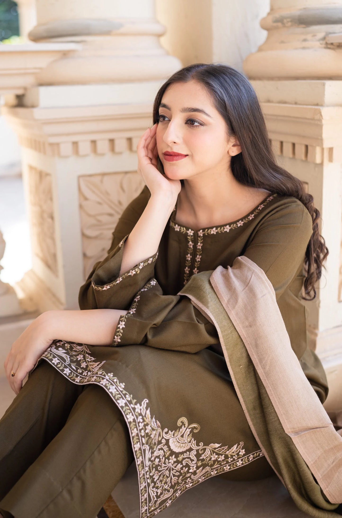 MP612-WINTER 3PC Dhanak suit with Embroidered Shawll