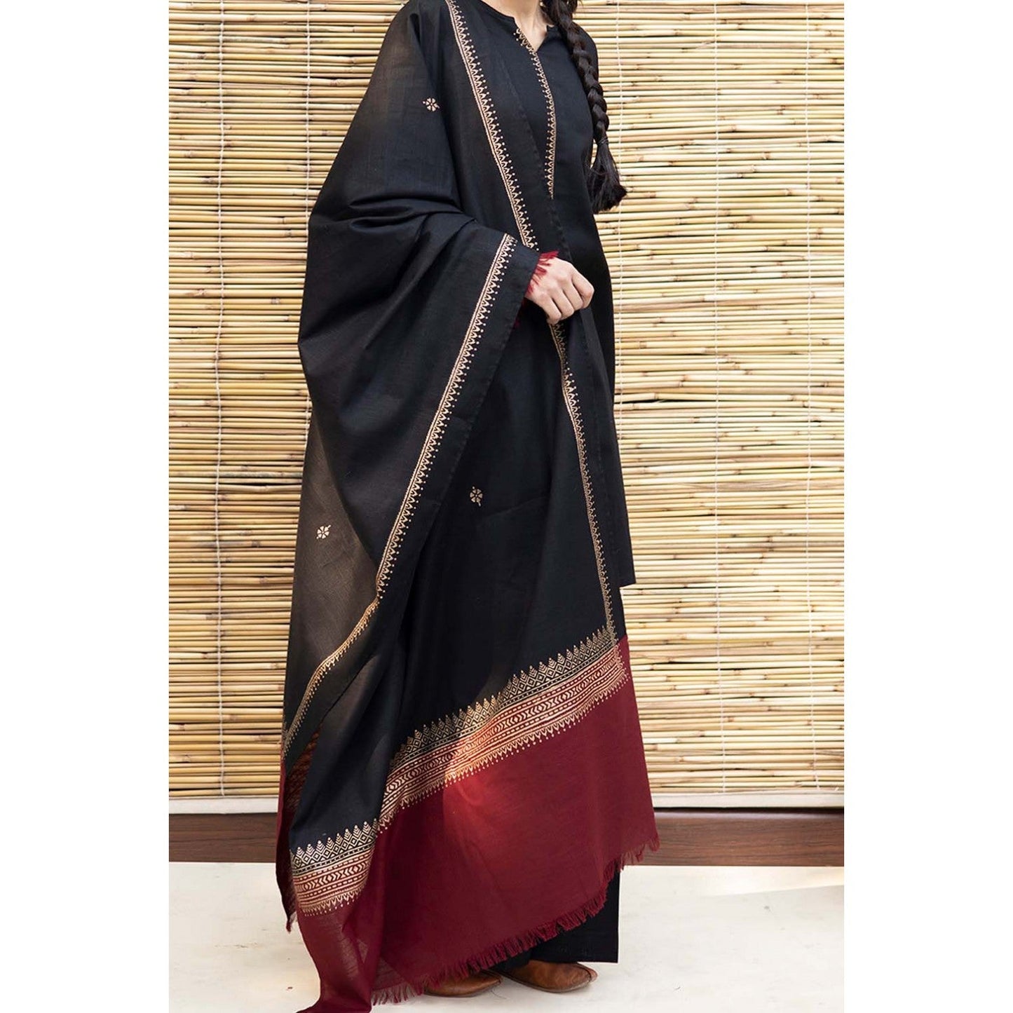 MP555-WINTER 3PC Dhanak suit with Embroidered Shawll