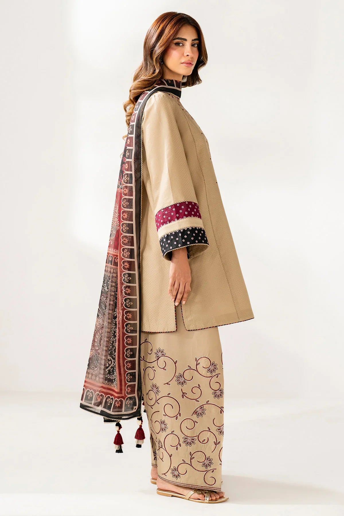 mp3361 Jazmin - Winter 3PC Dhanak Embroidered Suit