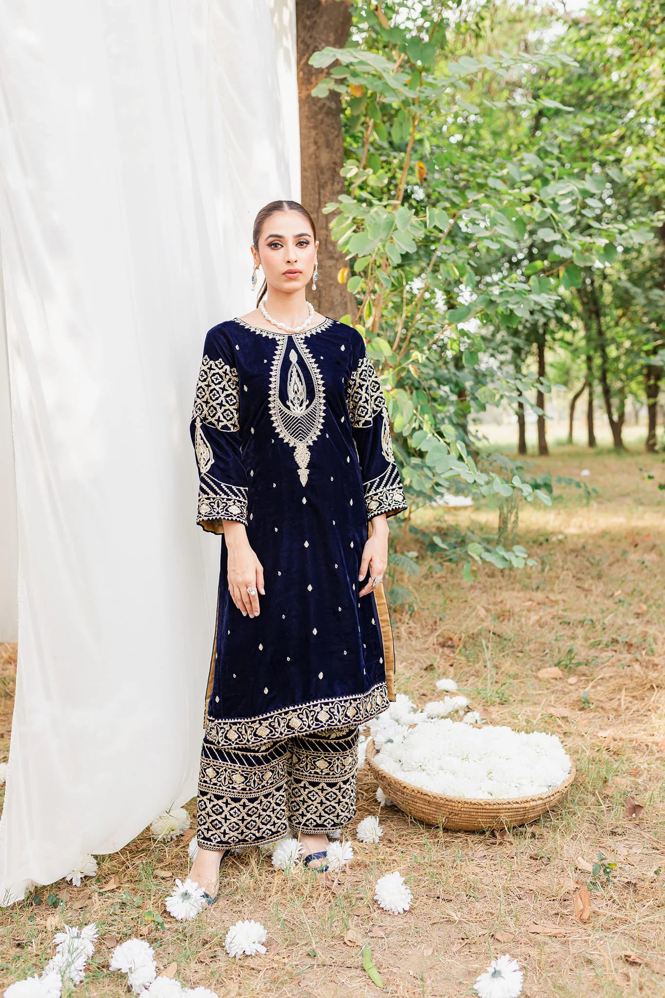 MP1110 - Winter Unstitched 3PCs Velvet Embroidered Dress Premium Velvet Embroidered Shawl Premium Shamoz Silk Trouser Premium & High Quality