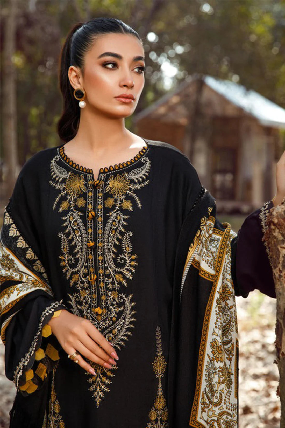 MP827-WINTER 3PC Dhannak Embroidered suit with Printed Shawll