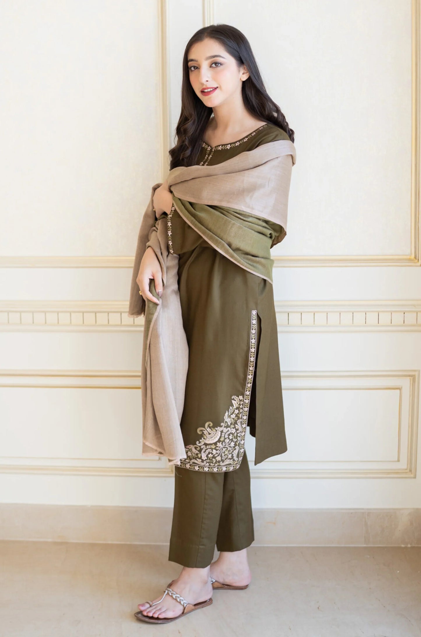 MP612-WINTER 3PC Dhanak suit with Embroidered Shawll