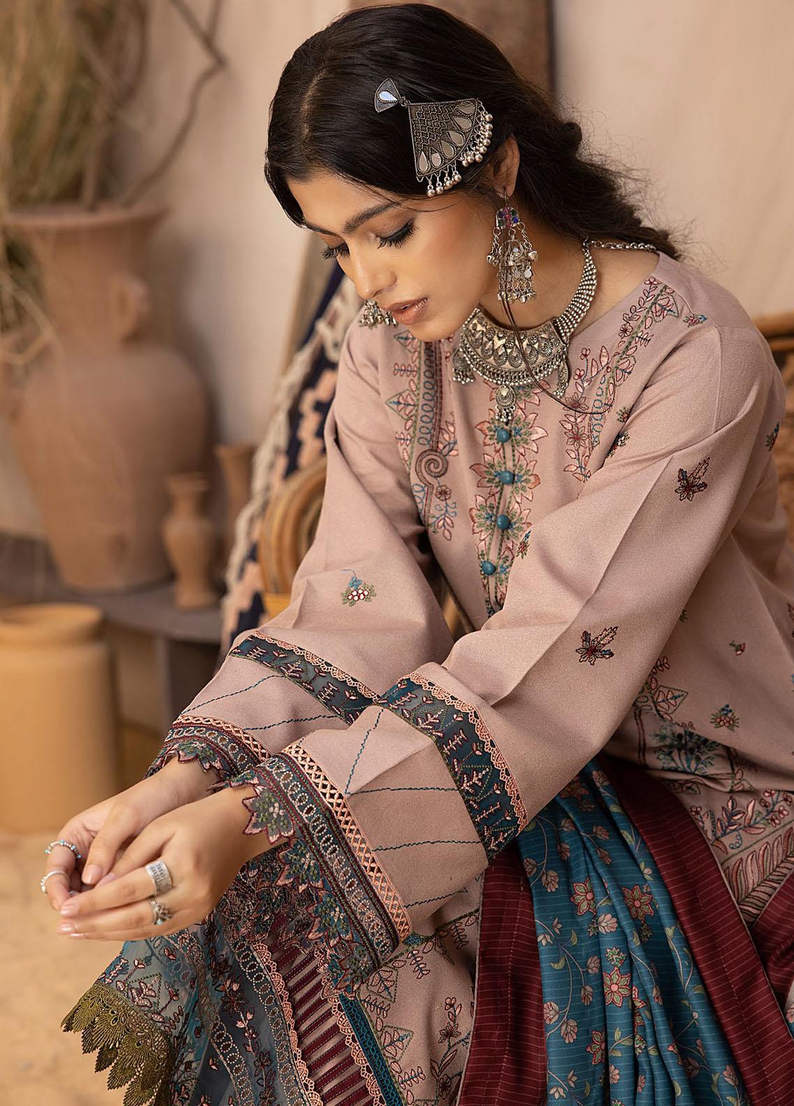 mp 3350 Bin ilyas - Winter 3PC Dhanak Embroidered Suit