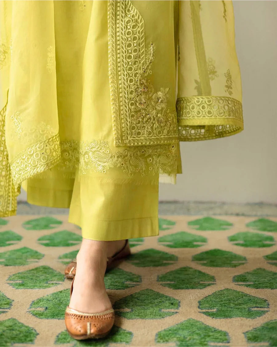 MP1177 - Summer 3PC Lawn Embroidered Suit