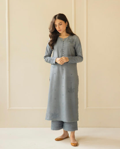 MP730-SUMMER 3PC Lawn Embroidered Shirt With Organza Embroidered Dupatta