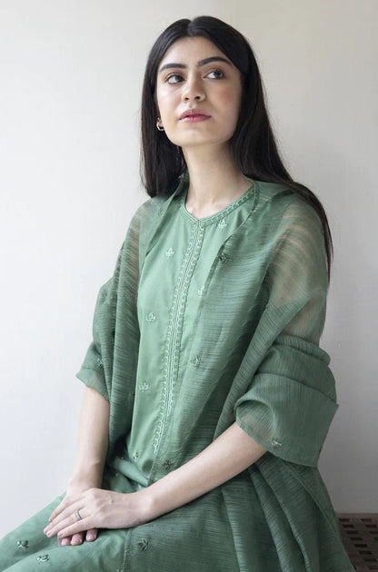 MP732-SUMMER 3PC Lawn Embroidered Shirt With Organza Embroidered Dupatta