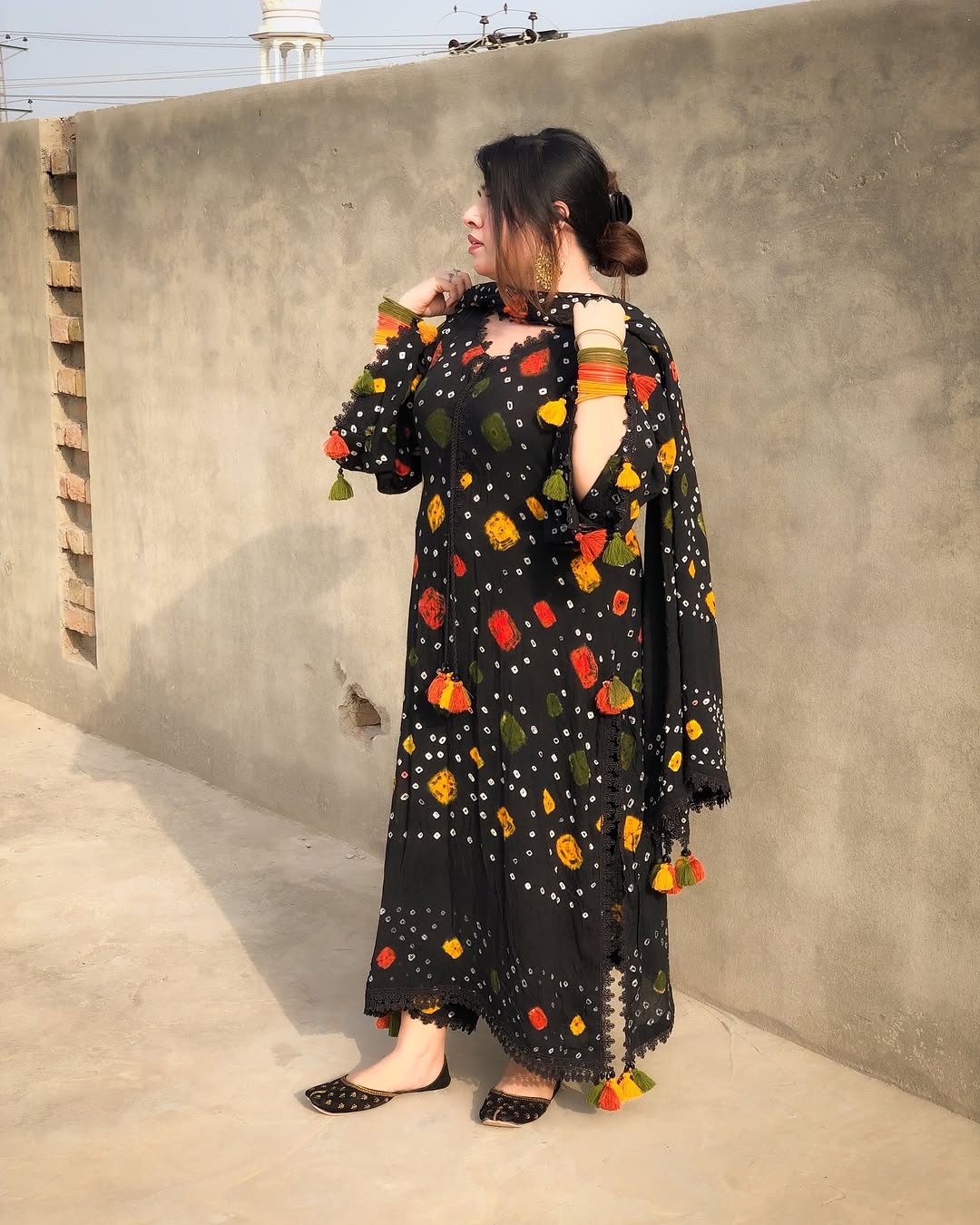 MP1217 - Black chunri - Summer 3PC Lawn Digital Print Dress