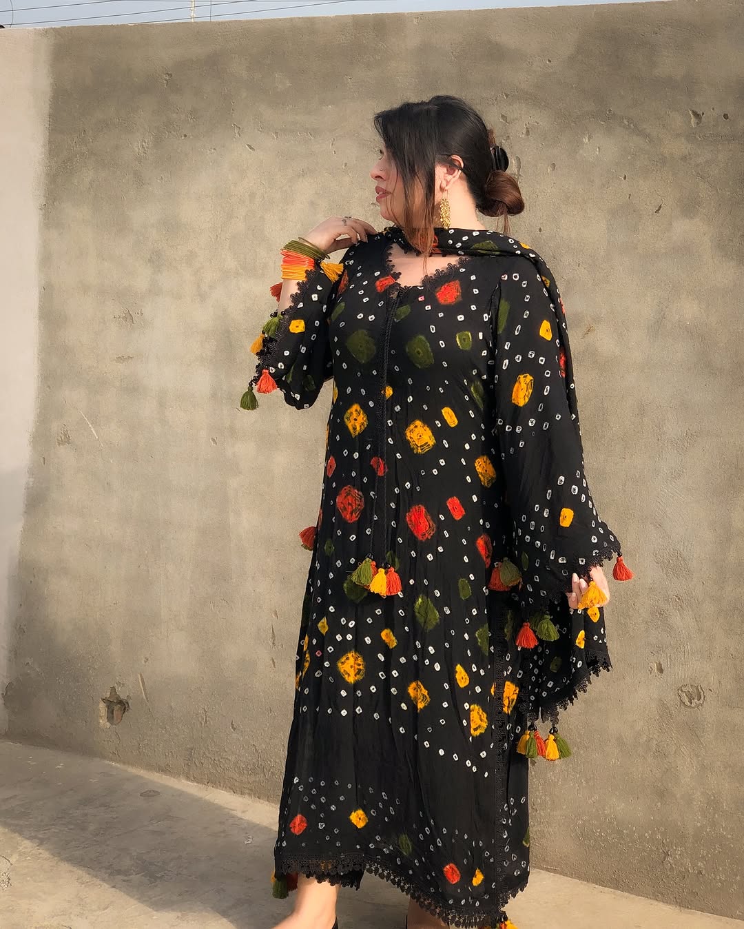 MP1217 - Black chunri - Summer 3PC Lawn Digital Print Dress