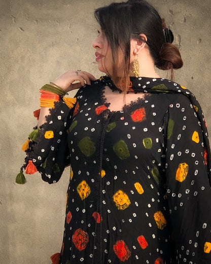 MP1217 - Black chunri - Summer 3PC Lawn Digital Print Dress