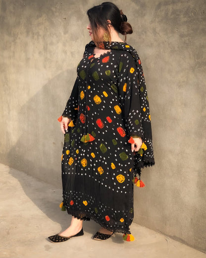 MP1217 - Black chunri - Summer 3PC Lawn Digital Print Dress