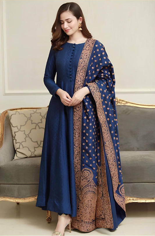 MP511-WINTER Linen Suit with Heavy Embroidered Linen Shawl