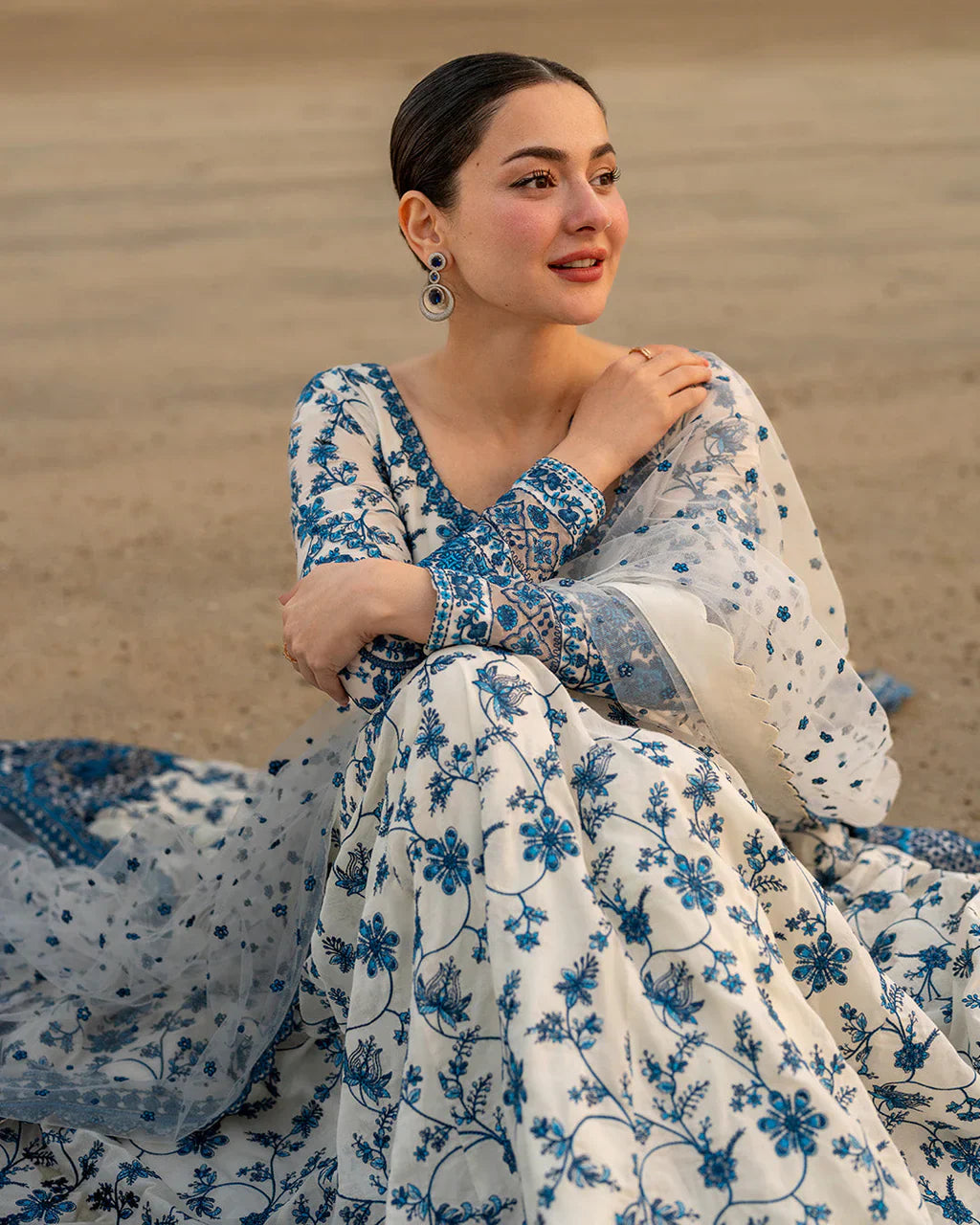 MP1187 - FAIZA SAQLAIN - Summer 3PC Lawn Printed Lawn Embroidered Patches