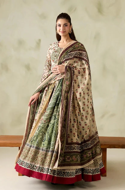 MP1326 - Baroque - Winter 3PC Karandi Digital Print Frock Dress