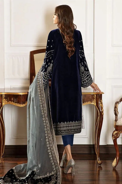 Mp3325 - Baroque- Winter 3PC Velvet Embroidered Suit