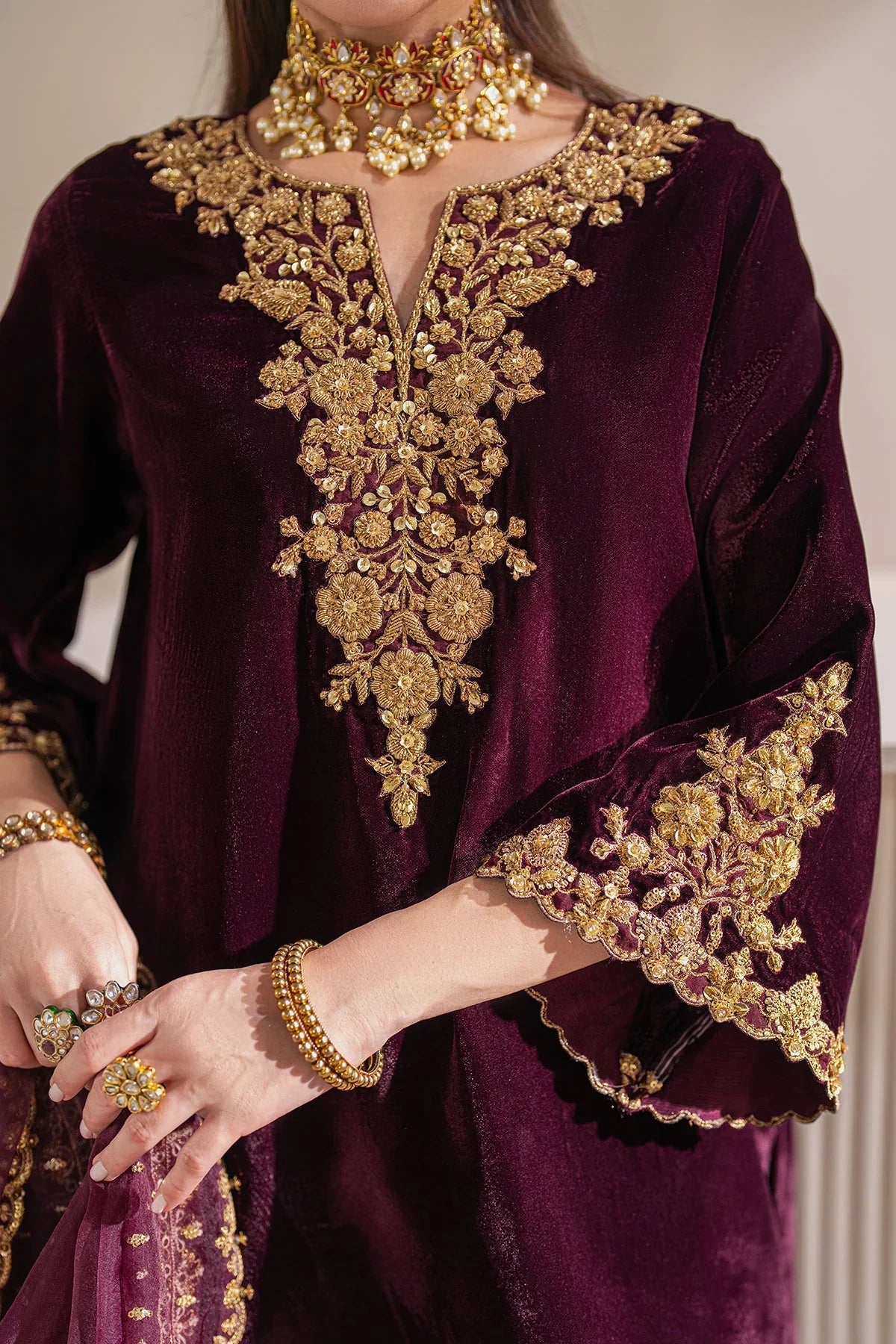 MP33032 - Baroque Embroidered Velvet 3piece suit
