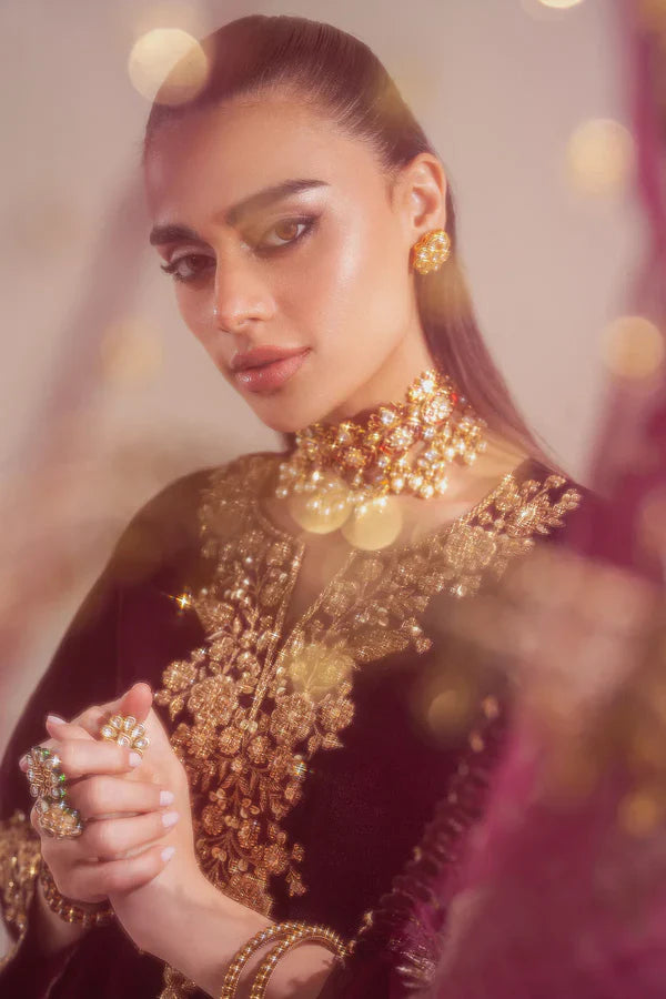 MP33032 - Baroque Embroidered Velvet 3piece suit
