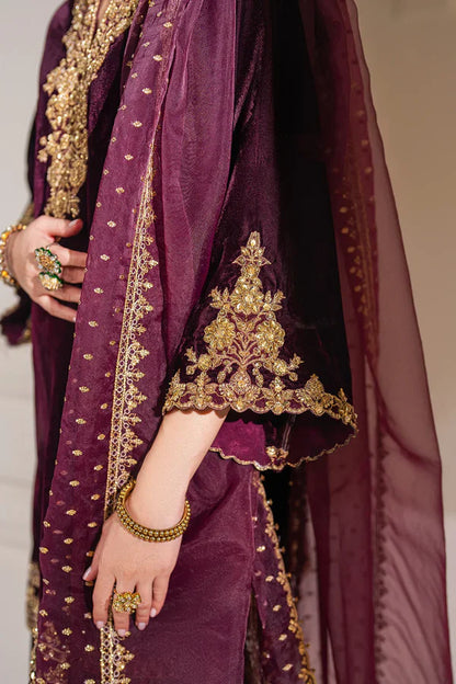 MP33032 - Baroque Embroidered Velvet 3piece suit