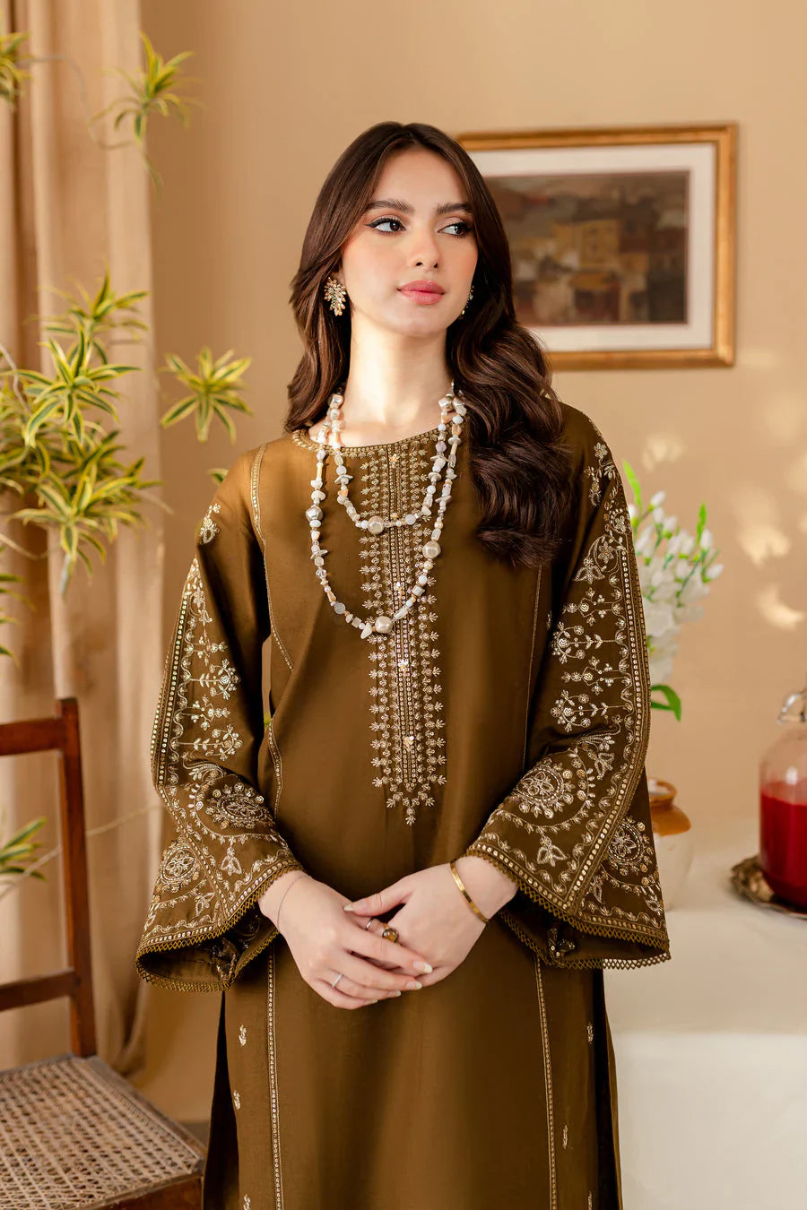 MP337 -  Batik - Winter 2PC Dhanak Embroidered Suit 3