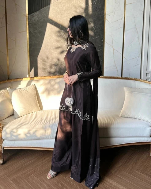 MP1360 - Bunaai - Winter -3PC Silk Embroidered Suit