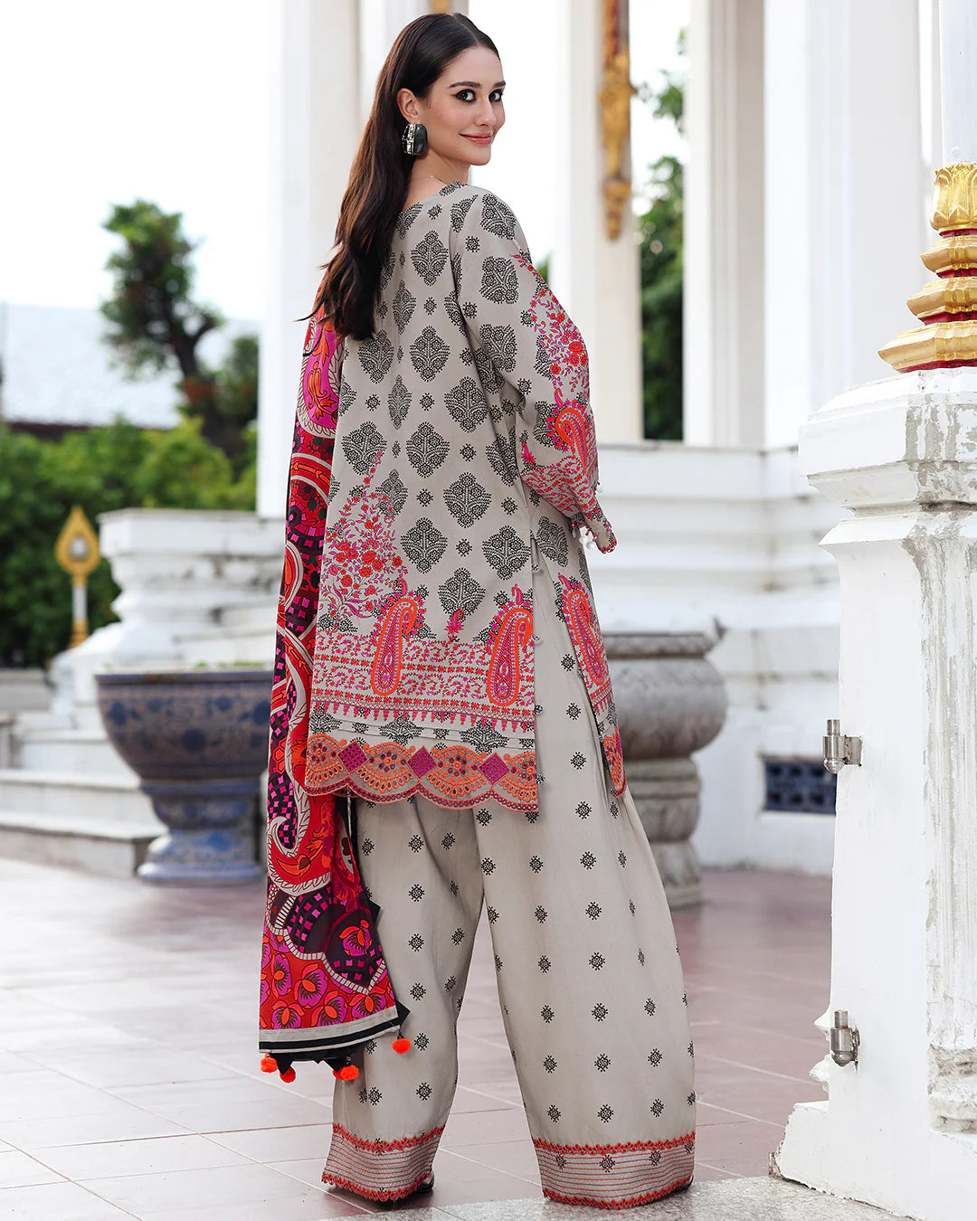MP33400-Charizma - Winter 3PC Karandi Digital Print Dress