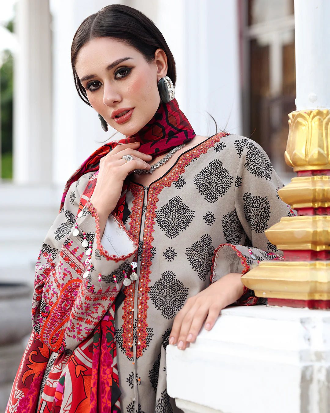 MP33400-Charizma - Winter 3PC Karandi Digital Print Dress