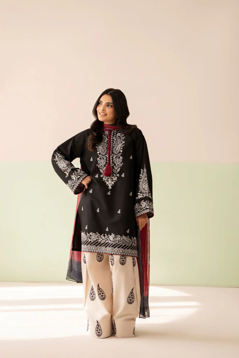 MP1208 - Baroque - Summer-3PC Lawn Embroidered Suit