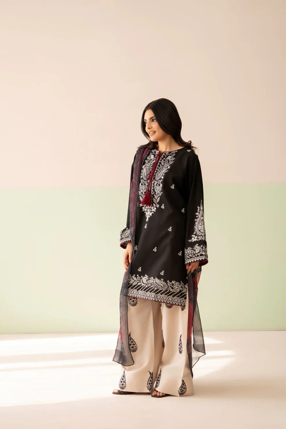MP1208 - Baroque - Summer-3PC Lawn Embroidered Suit