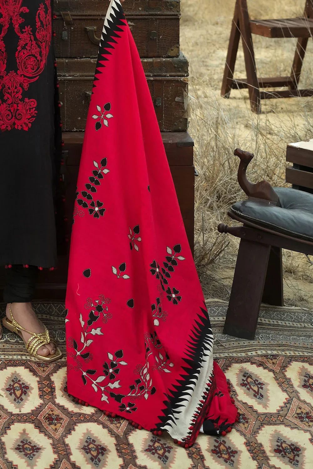 MP1321 - Gul Ahmed - Winter 3PC Dhanak Embroidered Suit