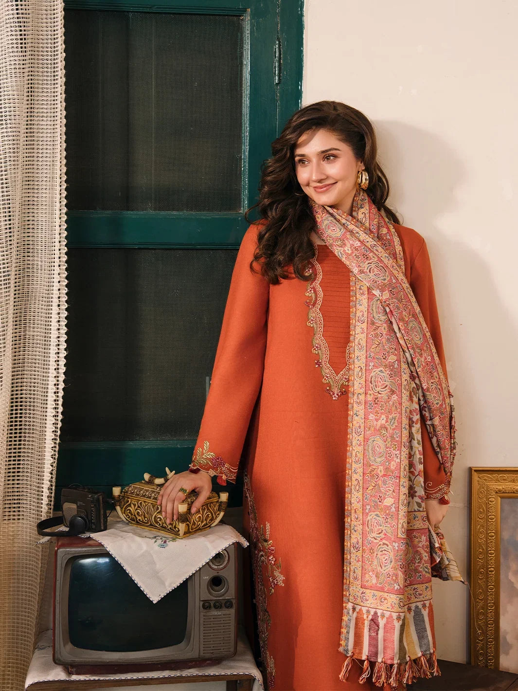 MP1357 - Izel - Winter 3PC Dhanak Embroidered Suit