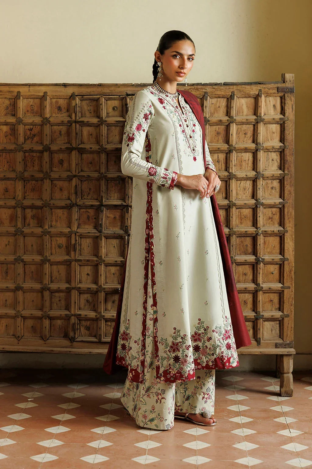 MP1331 - Iznik - Winter 3PC Dhanak Embroidered Suit