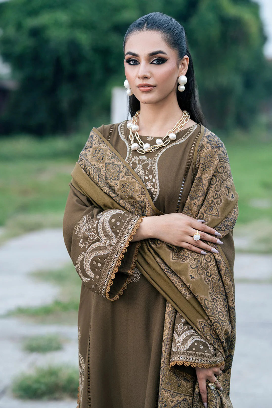 MP1116 - Jazmin - Winter 3PC Dhanak Embroidered Suit