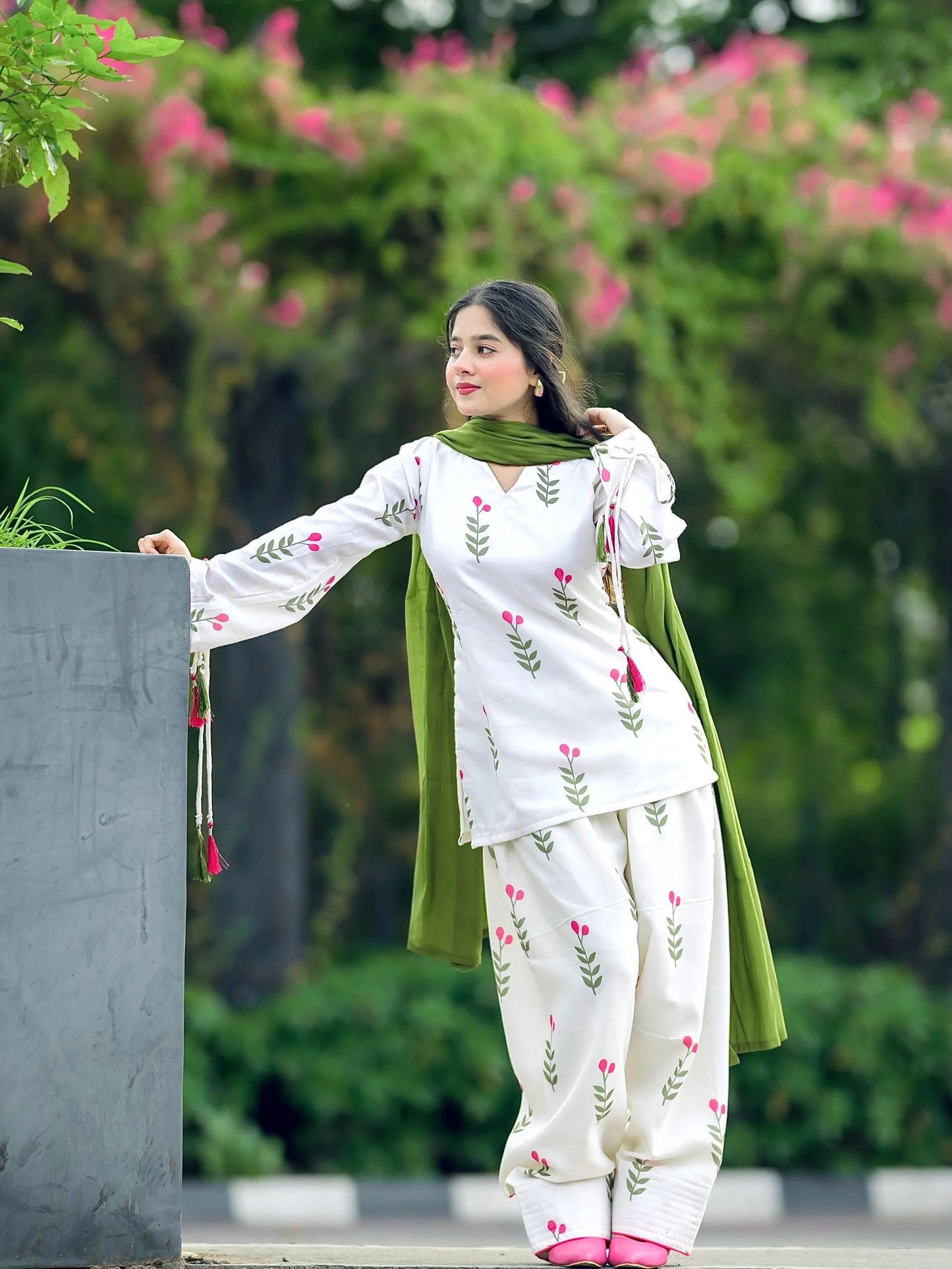 MP1253 - Maliha - 3 piece Lawn frock style Printed suit