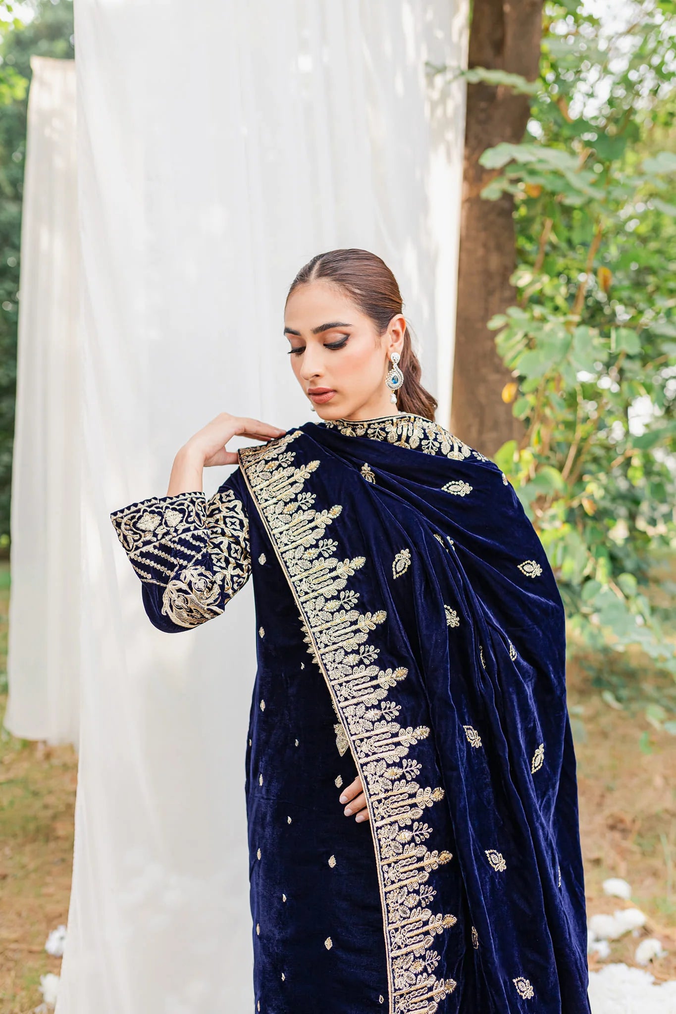 MP1110 - Winter Unstitched 3PCs Velvet Embroidered Dress  Premium Velvet Embroidered Shawl Premium Shamoz Silk Trouser Premium & High Quality