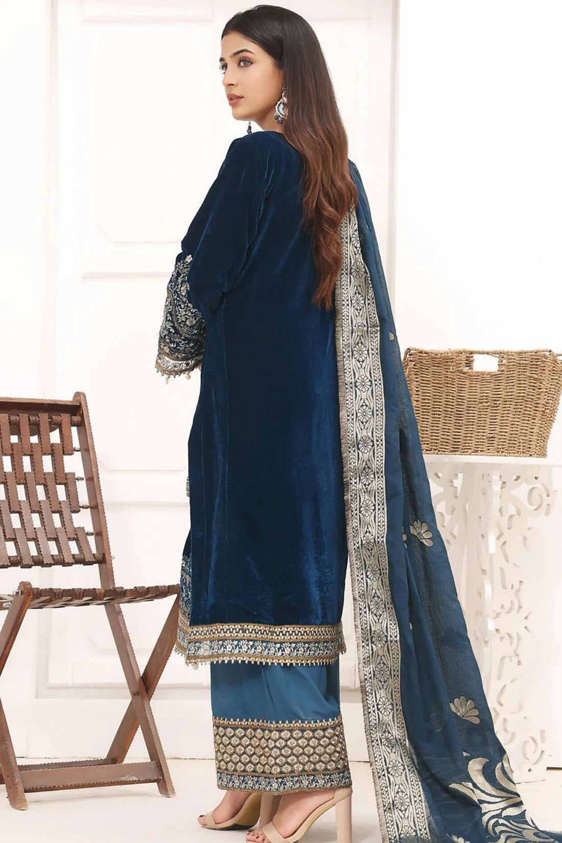 MP1112 -WINTER Velvet Embroidered with Printed organza duppata Winter Collection