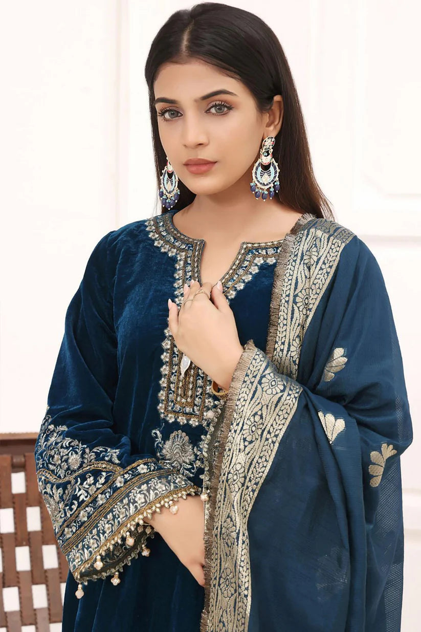 MP1112 -WINTER Velvet Embroidered with Printed organza duppata Winter Collection