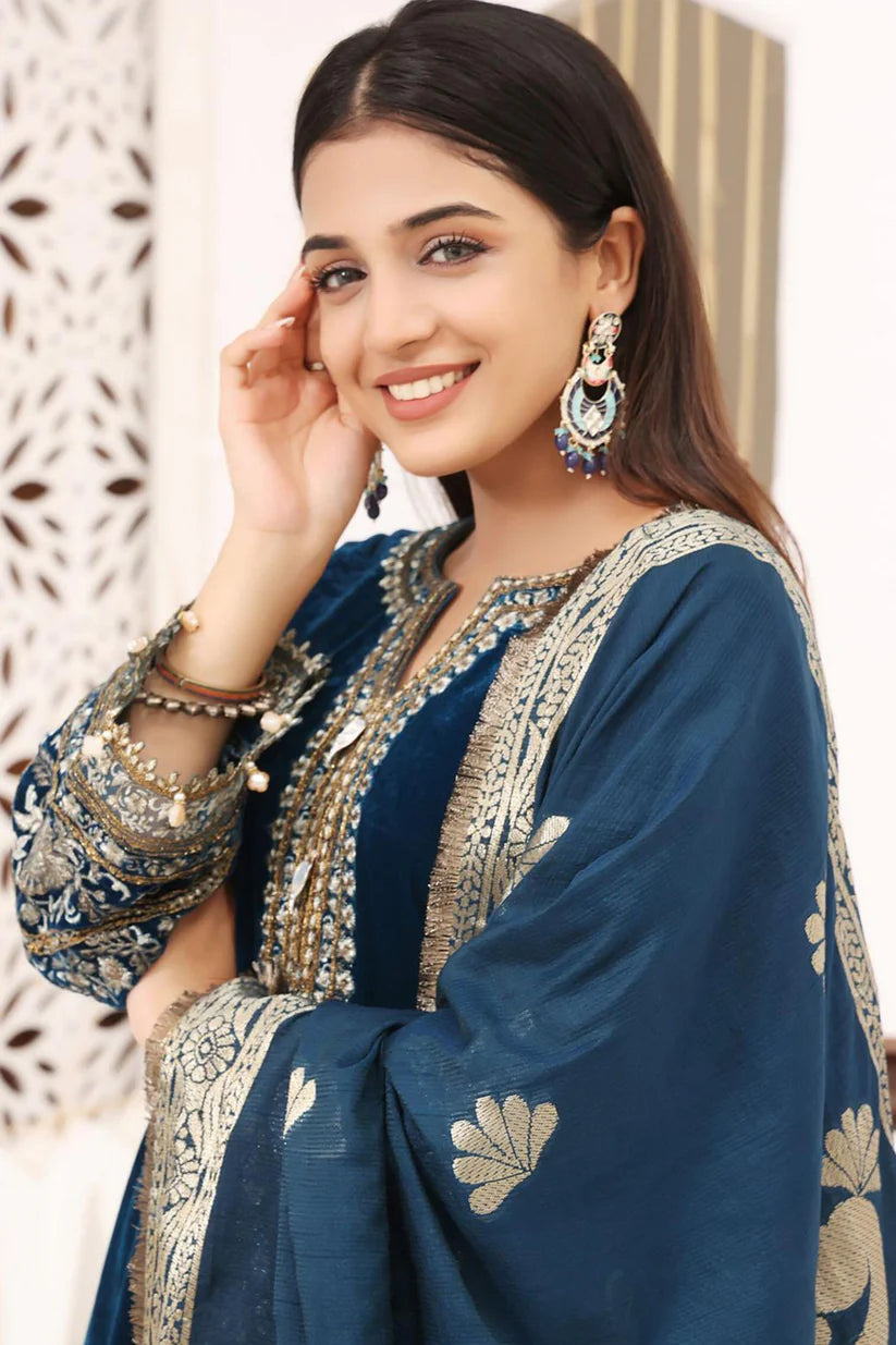 MP1112 -WINTER Velvet Embroidered with Printed organza duppata Winter Collection