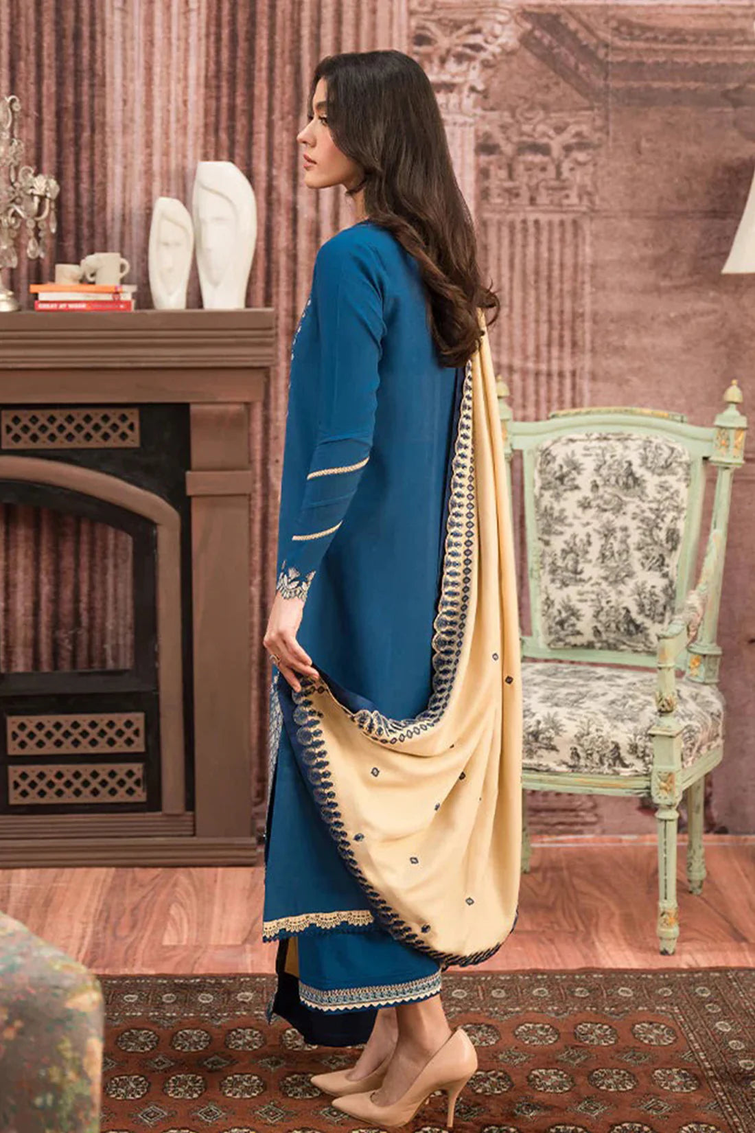 MP917-WINTER 3-Pc Embroidered Dhanak Suit with Heavy Embroidered Dhanak Shawll