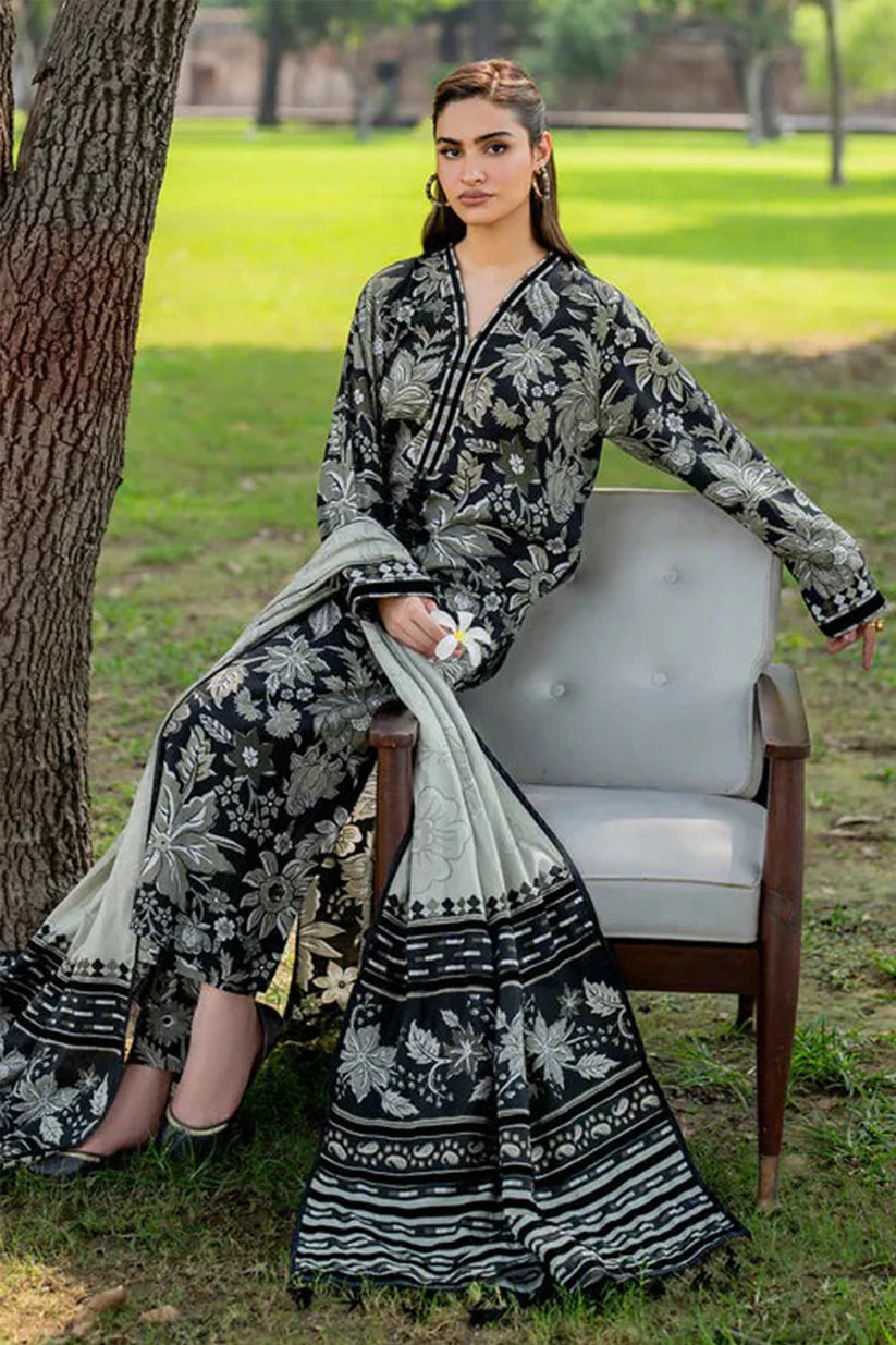 MP950- Baroque Winter 3PC Karandi Printed Suit