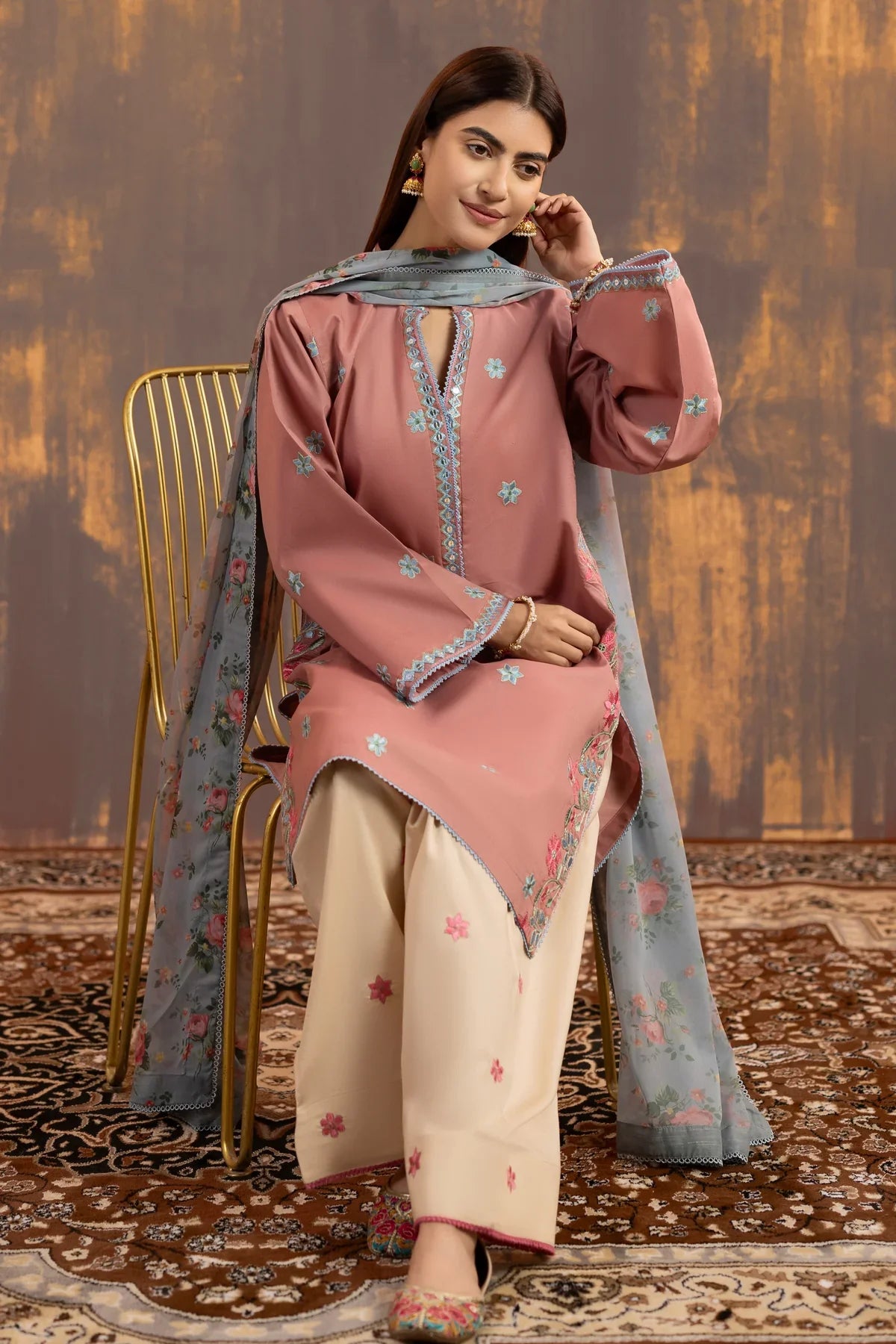 MP1192 - Summer-3PC Lawn Embroidered Suit