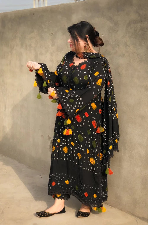 MP1217 - Black chunri - Summer 3PC Lawn Digital Print Dress