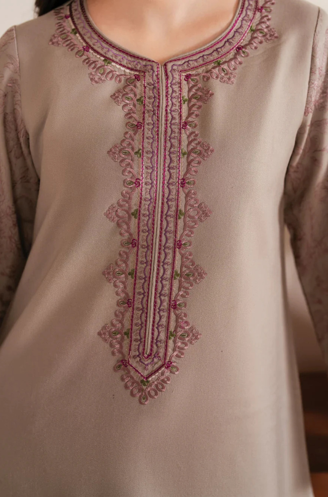 Mp3309 - Jazmin - Winter 3PC Dhanak Embroidered Suit