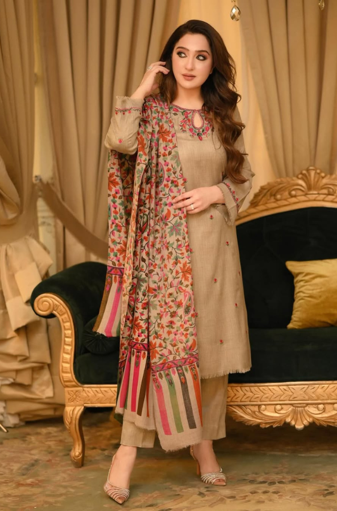 MP33131 - Winter 3PC Dhanak Embroidered Suit