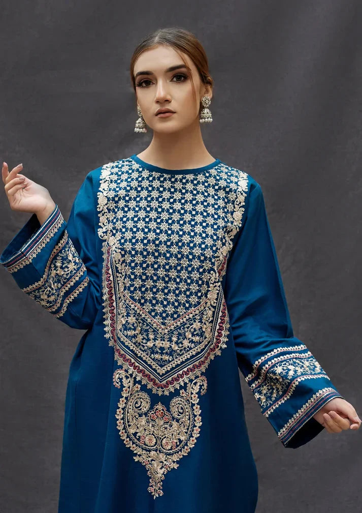 Mp3304 - Urge - Winter 3PC Dhanak Embroidered Suit