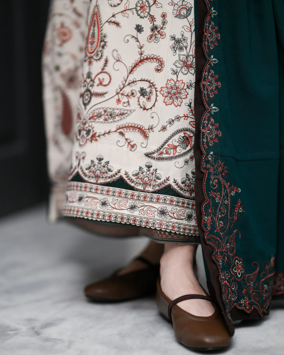 MP1313 - ZAIB - Winter 3PC Dhanak Embroidered Suit