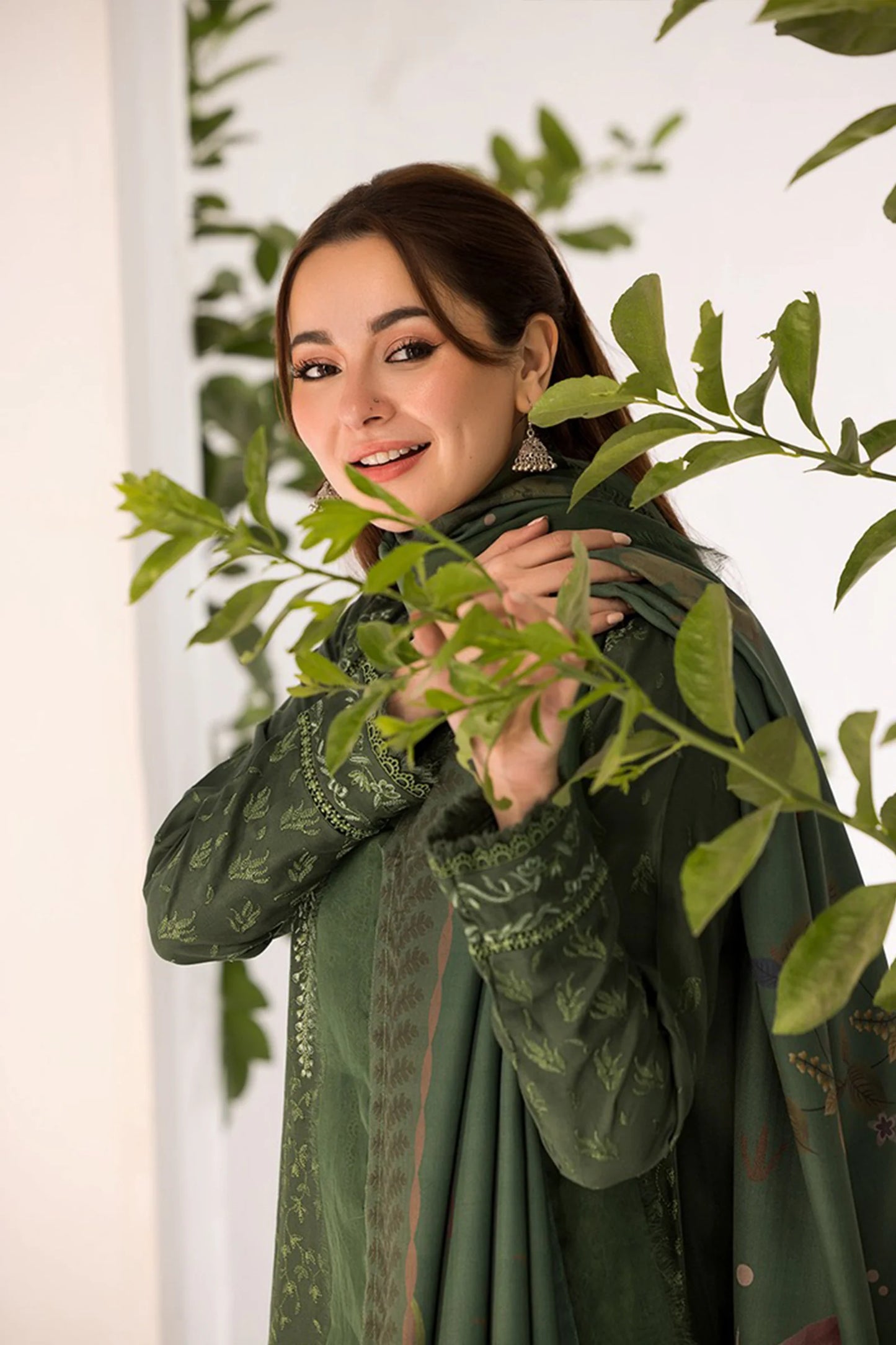 MP1122-winter SOBIA NAZIR- 3PC DHANAK EMBROIDERED SHIRT WITH WOOL PRINT SHAWL
