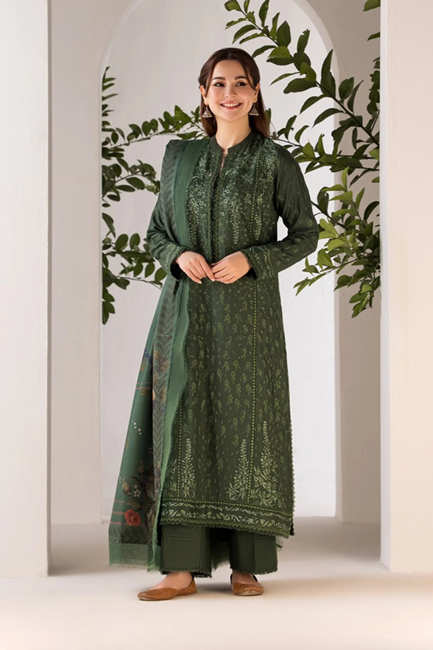 MP1122-winter SOBIA NAZIR- 3PC DHANAK EMBROIDERED SHIRT WITH WOOL PRINT SHAWL