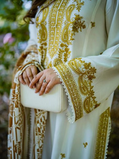 Mp33105- izel - Winter 3PC Dhanak Embroidered Suit