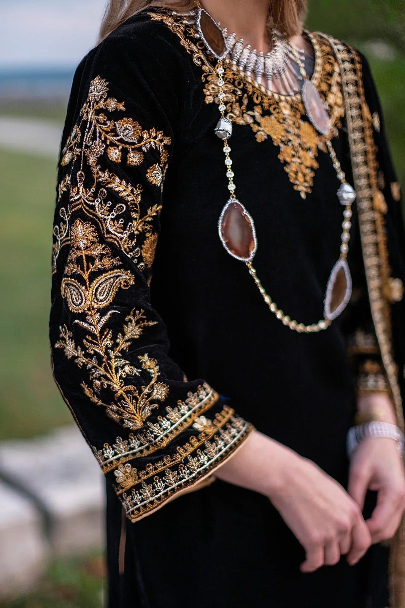 MP1103 - Unstitched 3PCs Embroidered Velvet Dress With Embroidered Velvet Shawl